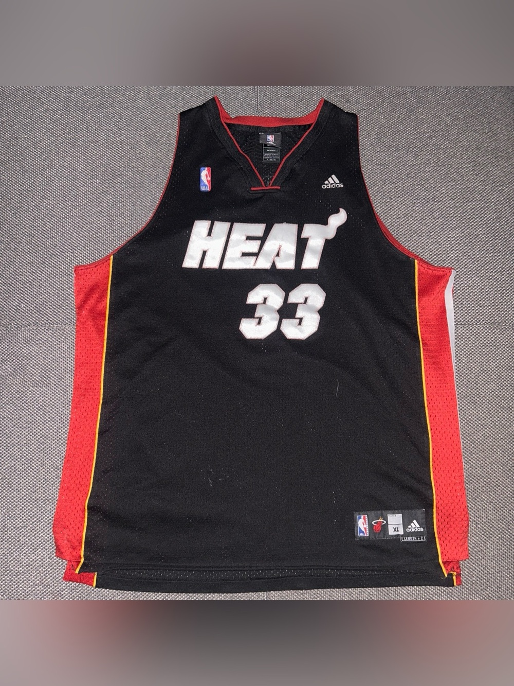 Vintage adidas Miami HEAT Alonzo Mourning Black NBA Basketball Jersey #33